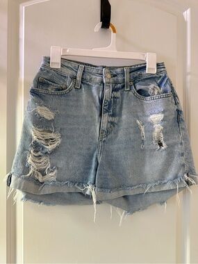 H&M Light Wash Distressed Denim Shorts